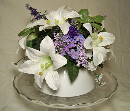 White Trumpet Lily and Hydrangea Wedding Cake Topper