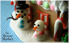 Gingerbread House Snowpeople