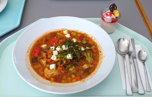 Griechischer Gemüsetopf mit Schafskäse / Gree vegetable stew with feta