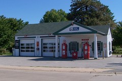 Route 66: Gas Station: Dwight,  Illinois (Historic)