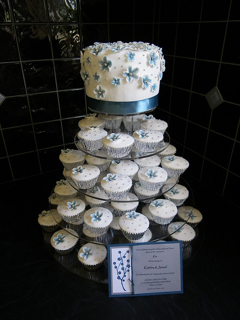 Blue White Silver Wedding Cake Top Cake White Chocolate Mud 