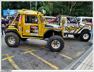 4x4 Borneo Safari 2009 Flag off - Suzuki 4x4 SJ Competitor