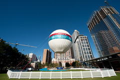 Discovery Green Holiday Balloon