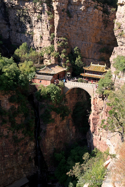 Cangyan Shan Si - View of bridge over gorge