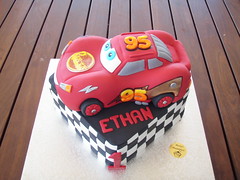 Cars Birthday Cakes on Ethan S First Birthday Lightening Mcqueen   Disney Cars Cake