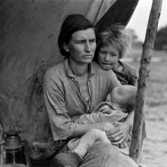 Dorothea Lange: Migrant mother (alternative), Nipomo, California, 1936