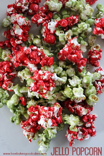 Jello Popcorn in red and green.