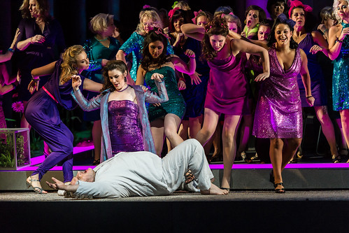 Simon O'Neill as Parsifal with the Flowermaidens in Parsifal © ROH / Clive Barda 2013