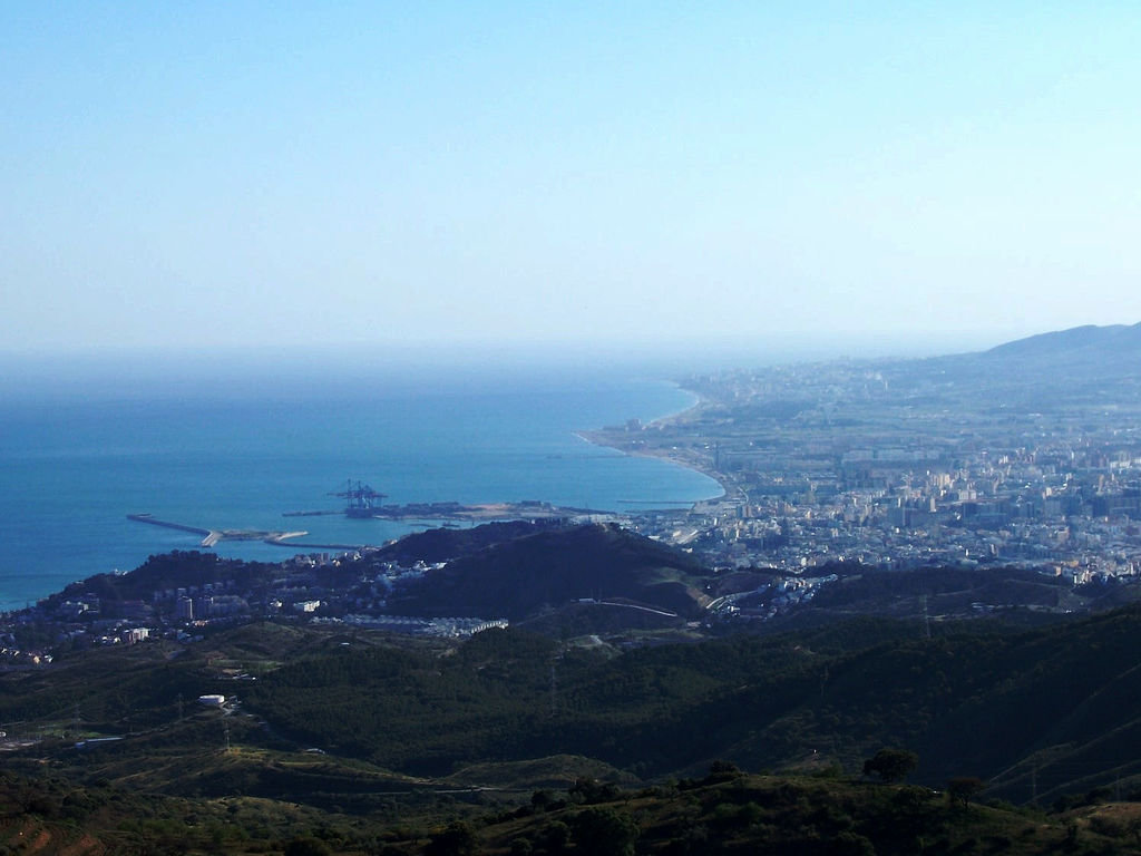 Vista de Málaga desde la distancia. Autor, Figuelo