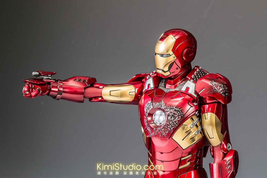 2013.06.11 Hot Toys Iron Man Mark VII-067