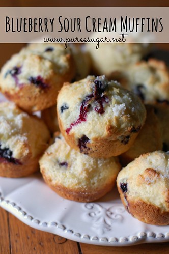 Blueberry Sour Cream Muffins | www.puresugar.net