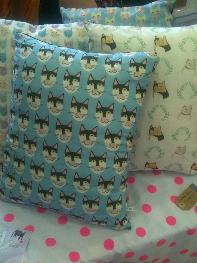 cat_cushions