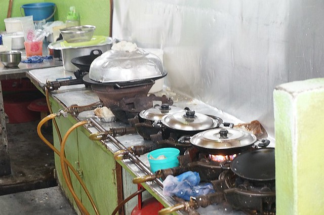 Halal breakfast in Penang Astaka Taman Tun Sardon-033
