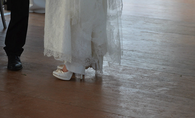 wedding_reception_france_natalia_shoes
