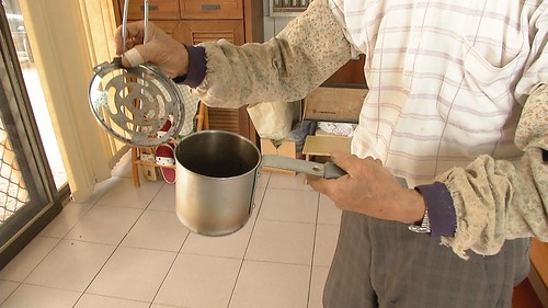 修爺爺自製的第一代烘豆工具。
