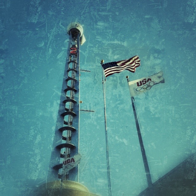 #snapseed #flags #televisiontower #channel2 #tower #tulsa #oklahoma #igersok #best_skyshots