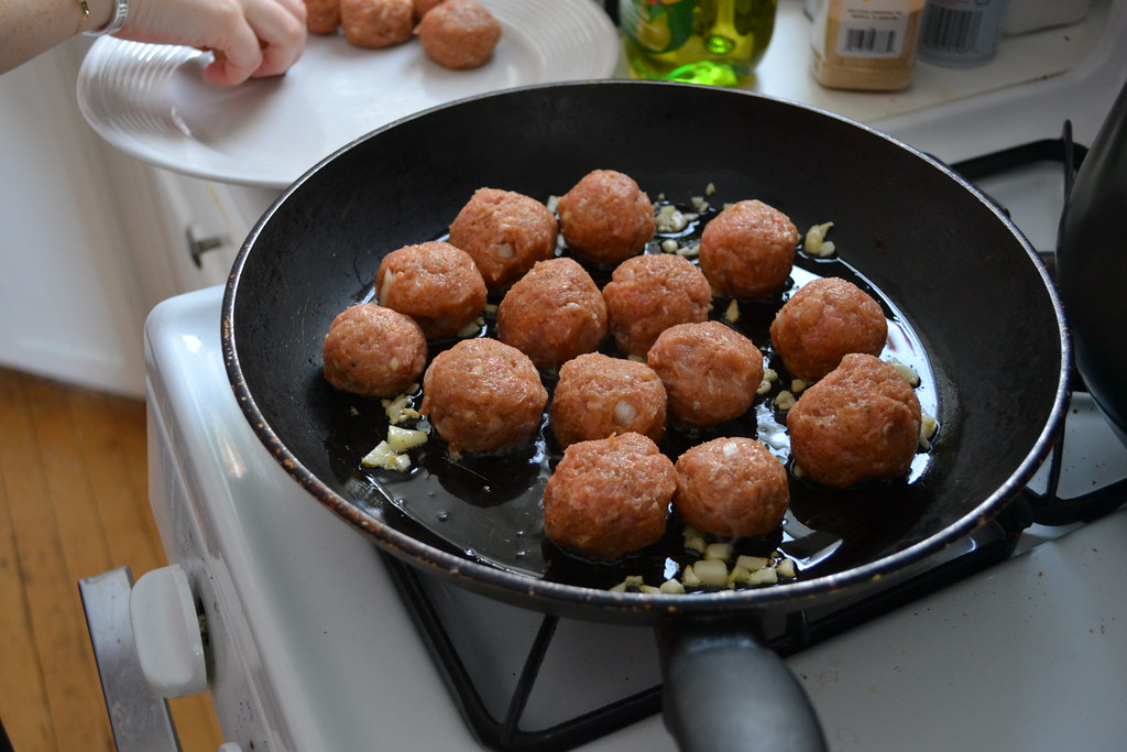 pan frying meatballs