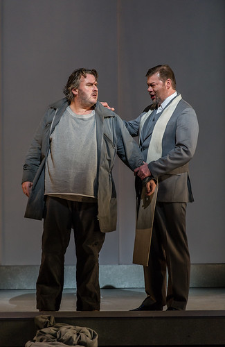Simon O'Neill as Parsifal and René Pape as Gurnemanz in Parsifal © ROH / Clive Barda 2013