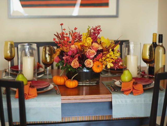 Living After Midnite: Holiday Dressing Your Table