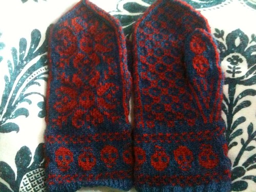 Finished Deathflake mittens