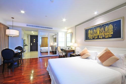 Special Promotion for One-Bedroom Suite 55 sq.m. at Centre Point Hotel Chidlom Bangkok Thailand by centrepointhospitality