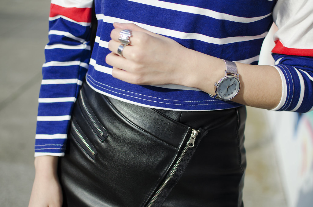 mini leather skirt with zippers, how to style leather mini, striped long sleeve top, readytwowear, mallory and whitney