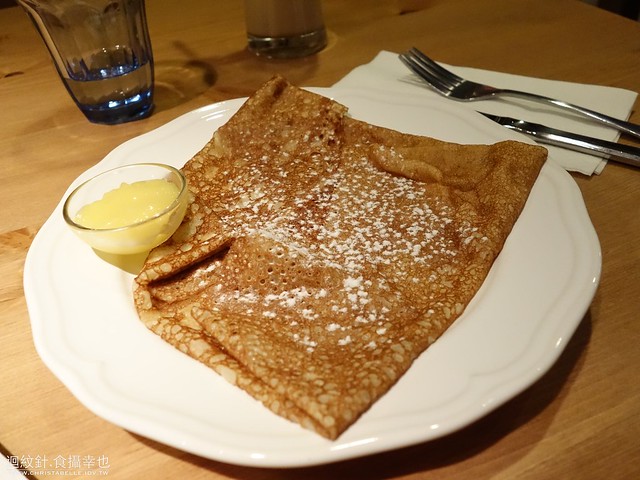 Lily Crepe Cafe