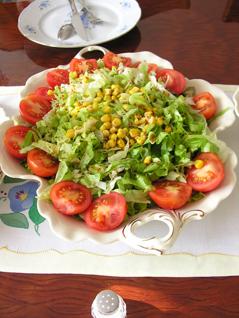 Salatalar, Bir Öğle Masamız