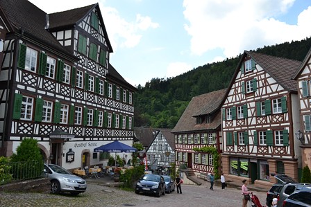 30 junio.  Freiburg – Triberg – Schiltach – Freundstads – Gengenbach - La Selva Negra (3)