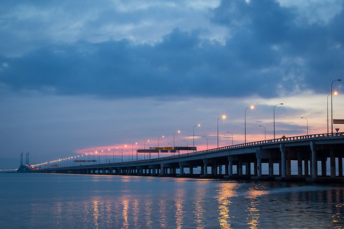 Penang Bridge at dawn by andrewcharlie