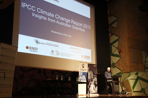 Rob Gell introducing speakers at AMOS event: The IPCC Climate Change Science Report 2013 - Insights from Australian scientists