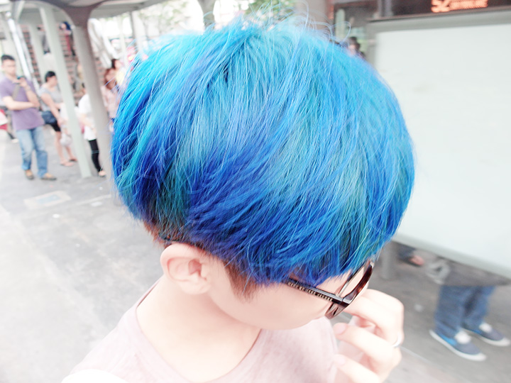 blue hair turquoise colour