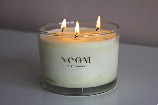 neom_happiness_candle