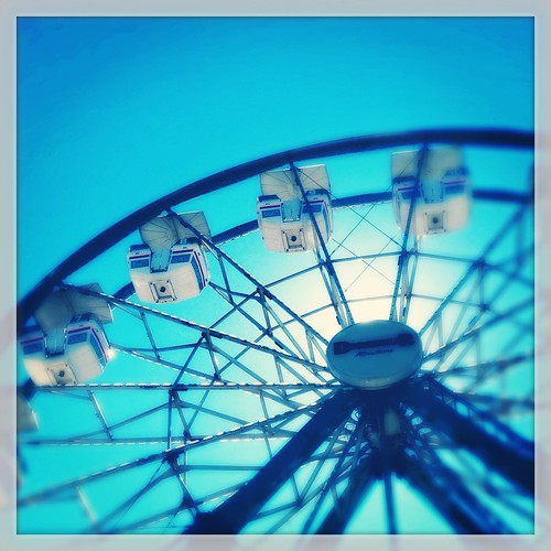 Ferris Wheel (40/365) by elawgrrl