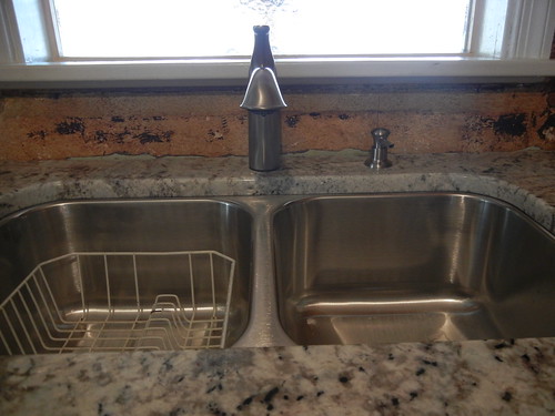 June 3 2013 sink with faucet (2)