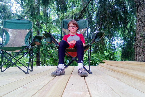 day 3277: (finally!) building and enjoying the deck on The World’s Most Awesome Treehouse(s)! IV.