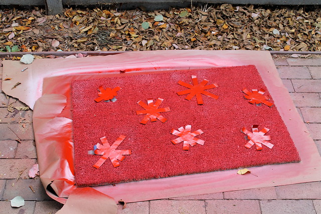 of how to spray paint a door mat