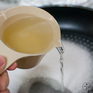 combine boiled lemon water and sugar together