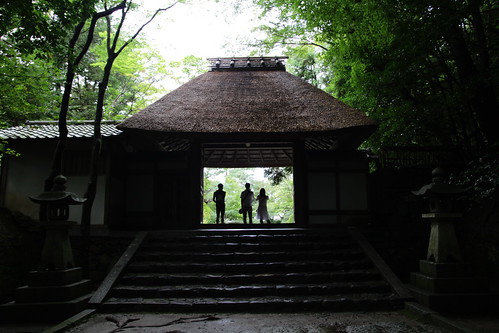 Sanmon Gate, main entrance of Honen-in Temple
