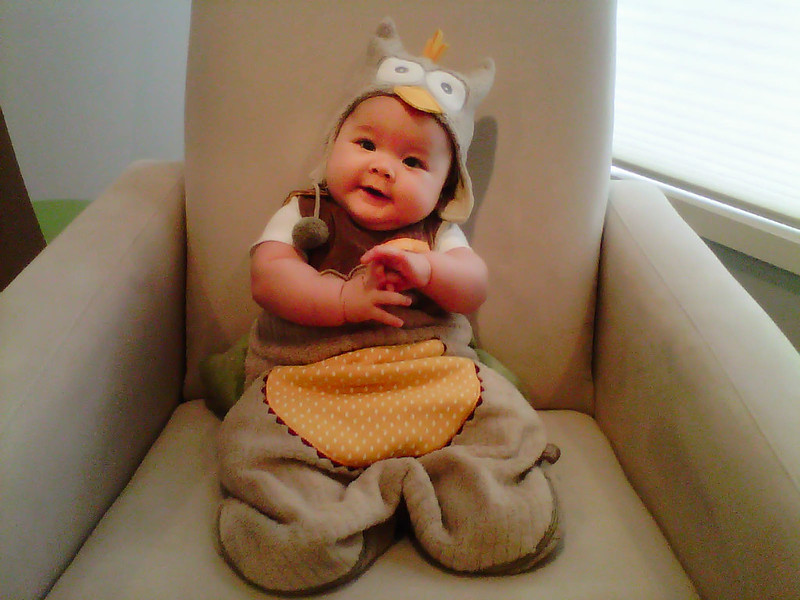 cute & little blog | dylan 4 months | baby owl costume