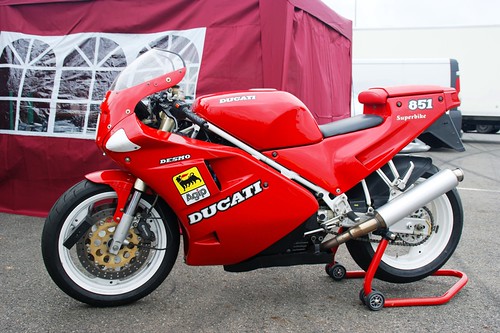 Ducati 851