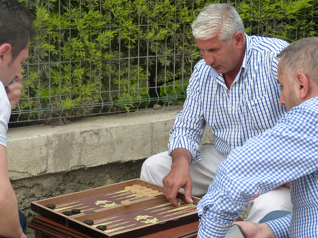 Playing Backgammon, Istanbul