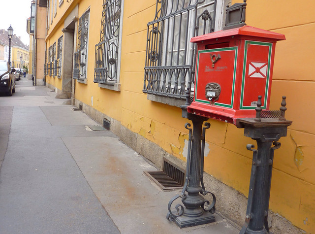 Uri utcai posta