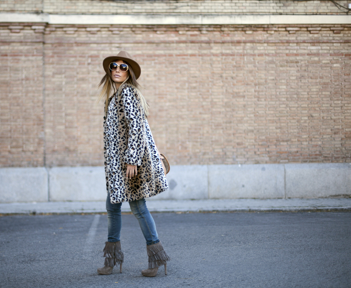 street style barbara crespo warm and wild outfit animal print coat fashion blogger
