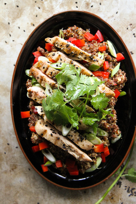 sesame ginger quinoa salad with grilled chicken