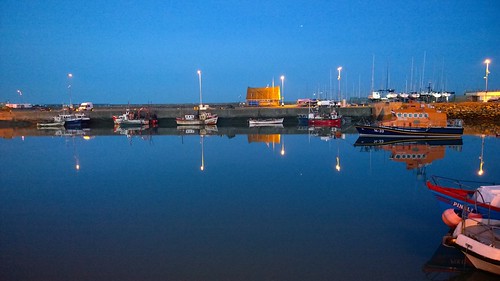 Howth Harbour by despod