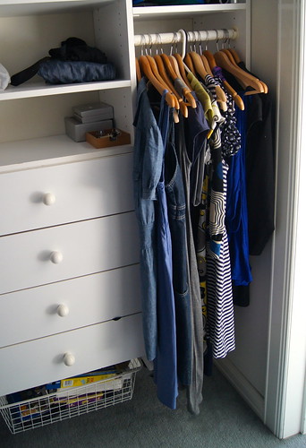 wardrobe declutter DSC03169