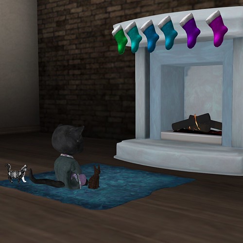 Holiday Fireplace - Dinky with fireplace