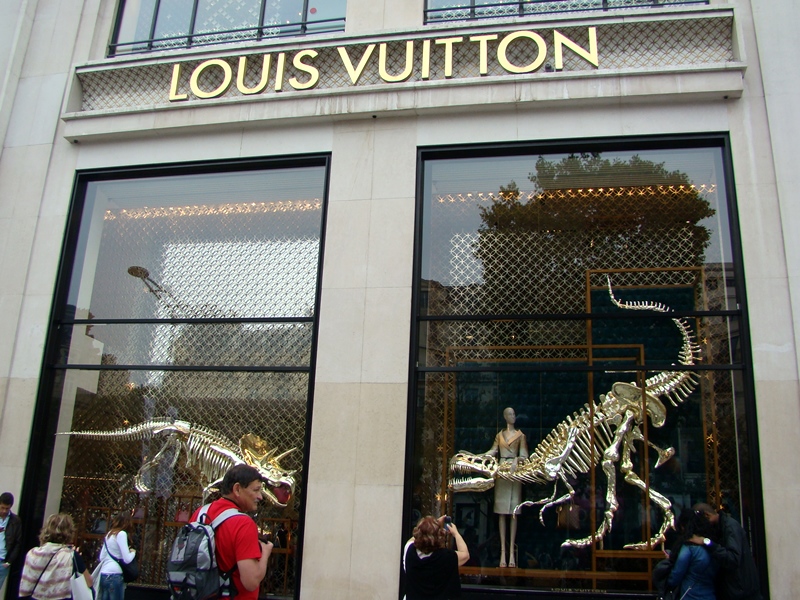 Louis Vuitton dinosaurs