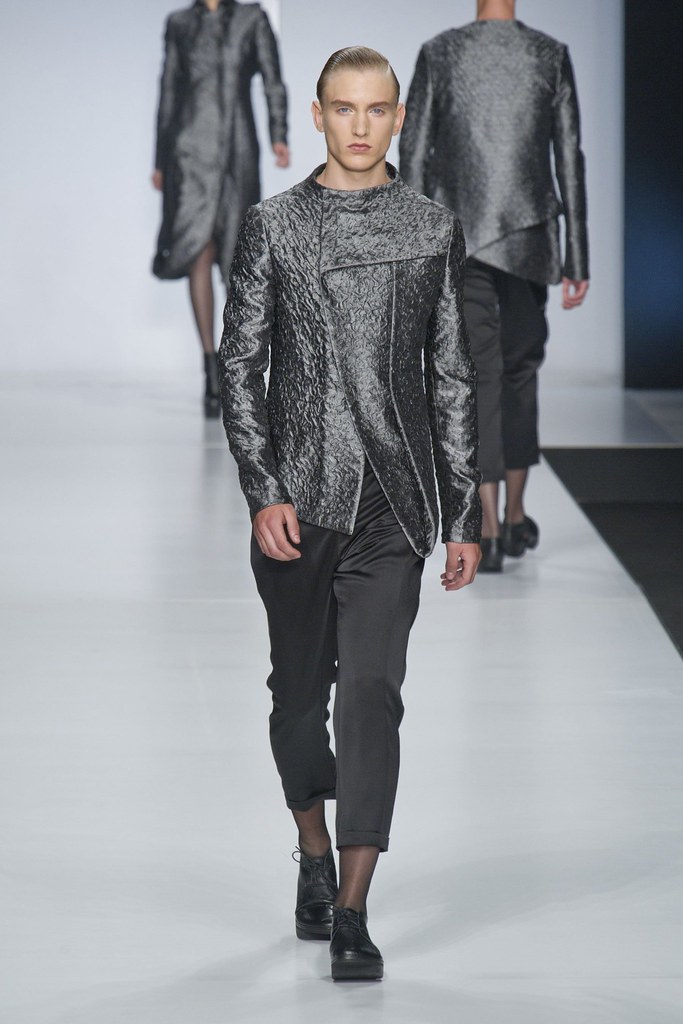 Jeroen Smits3029_SS14 Milan Ji Wenbo(fashionising.com)